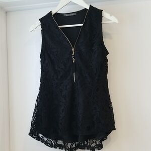 Suzy Shier Black Lace Sleeveless Top with Zipper. Size S